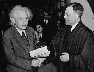 Einstein accepting US citizenship papers