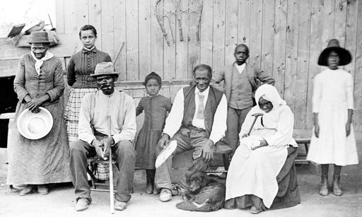 Picture of Harriet with rescued slaves