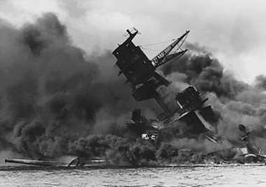 USS Arizona sinking